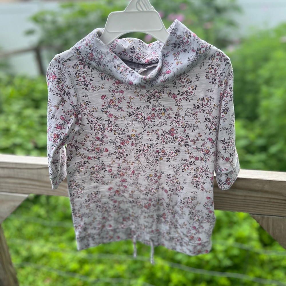 Old navy short sleeve shirt with cowl neck, size 4T
